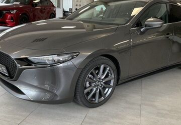 Mazda 3 2.223 km 28.490 &euro; Altenmarkt 83352