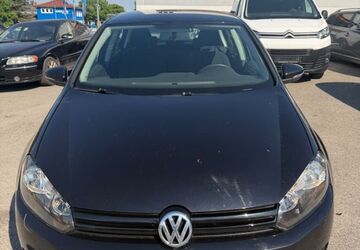 VW Golf 125.000 km 2.500 &euro; Traunstein 83278