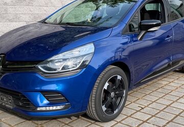 Renault Clio 94.000 km 8.490 &euro; Bad Reichenhall 83435