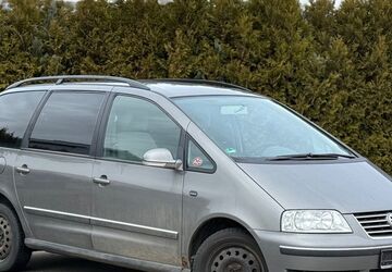 VW Sharan 211.000 km 2.490 &euro; Trostberg 83308