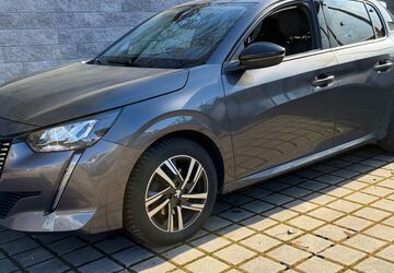 Peugeot 208 48.410 km 14.850 &euro; Bad Reichenhall 83435