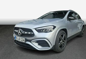 Mercedes-Benz GLA 200 8.000 km 45.500 &euro; Traunstein 83278