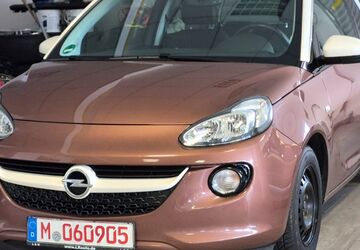 Opel Adam 101.677 km 7.990 &euro; Traunwalchen 83374
