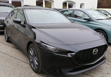Mazda 3 3.677 km 27.399 &euro; Traunstein 83278