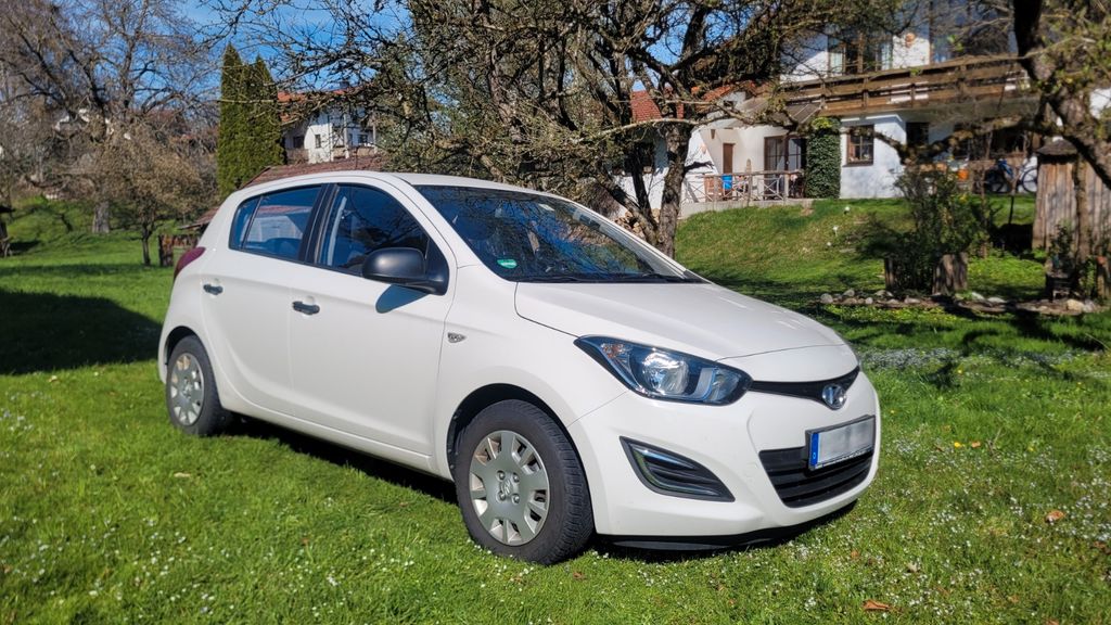Hyundai i20 99.000 km 4.550 &euro; Chieming 83339