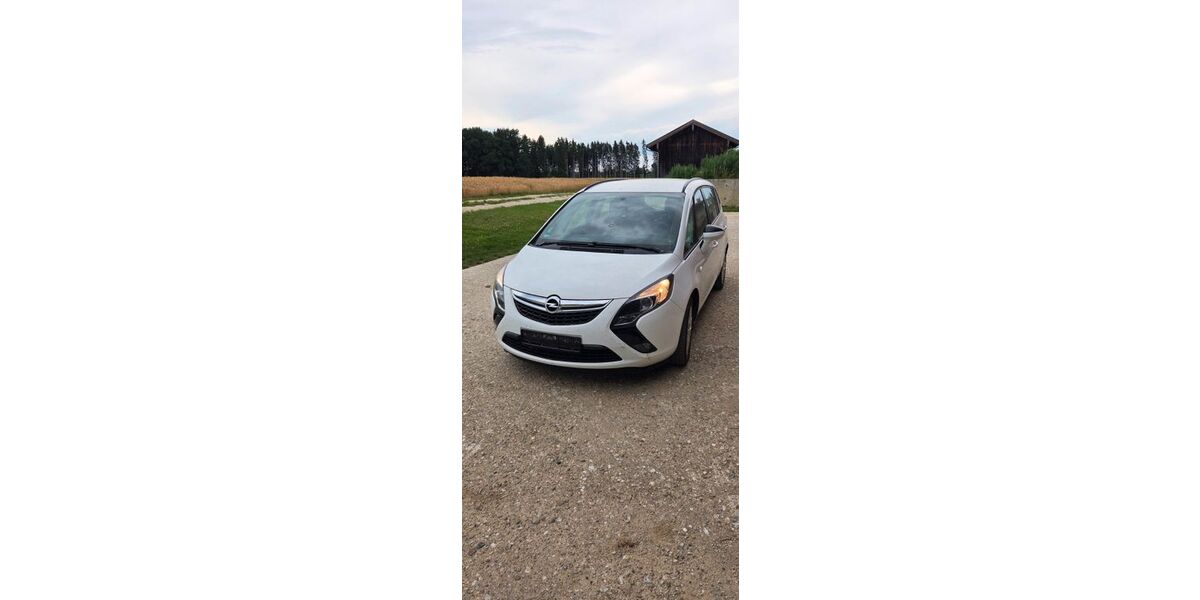 Opel Zafira Tourer 180.500 km 3.750 &euro; Palling 83349