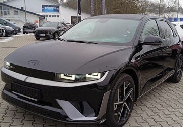 Hyundai IONIQ 5 2.830 km 57.399 &euro; Traunstein 83278