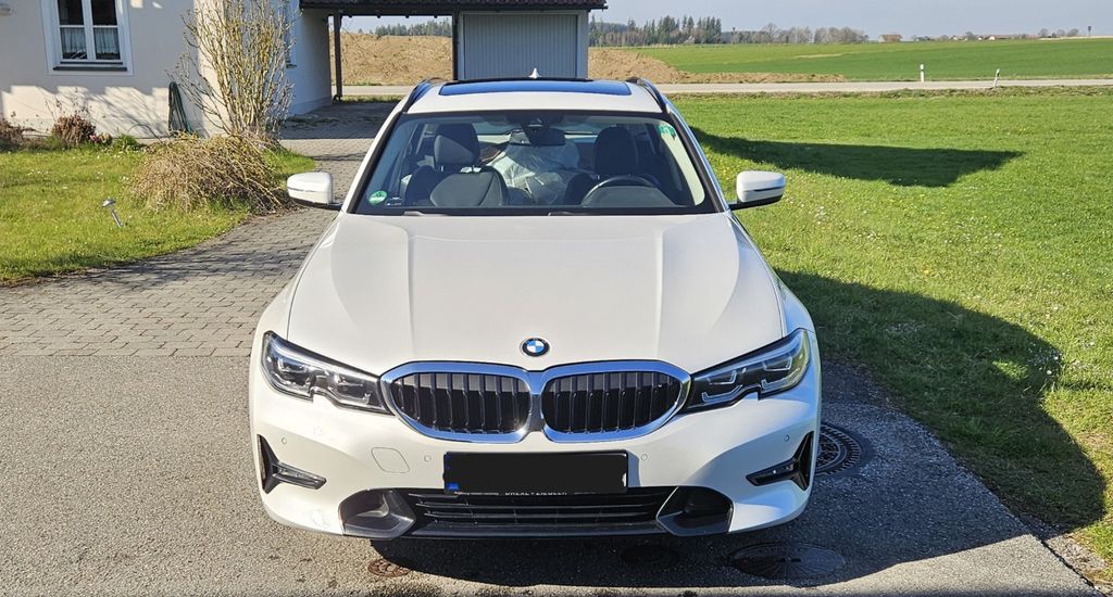 BMW 320 99.999 km 22.200 &euro; Palling 83349