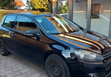 VW Golf 146.000 km 3.999 &euro; Grassau 83224