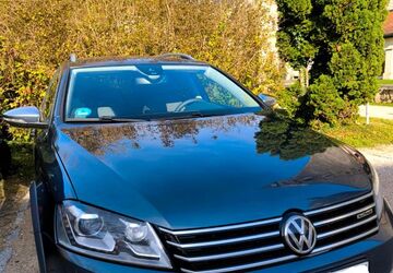 VW Passat Alltrack 247.000 km 8.950 &euro; Laufen 83410