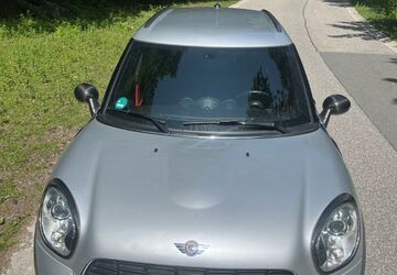 Mini Countryman S (Cooper) 137.473 km 8.850 &euro; Bayerisch Gmain 83457