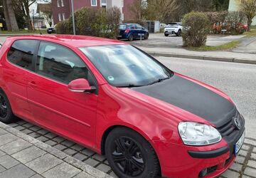 VW Golf 263.000 km 750 &euro; Traunreut 83301