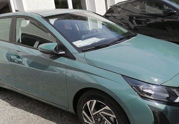 Hyundai i20 2.142 km 19.499 &euro; Traunstein 83278