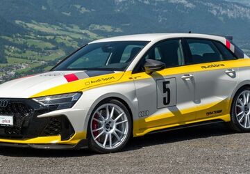 Audi RS3 2.700 km 95.000 &euro; Traunstein 83278