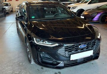 Ford Focus 25.749 km 21.990 &euro; Fridolfing 83413