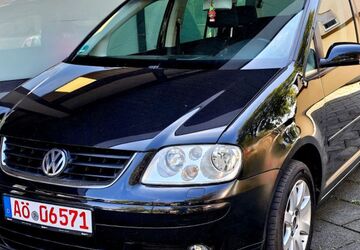 VW Touran 265.000 km 2.000 &euro; Garching an der Alz 84518