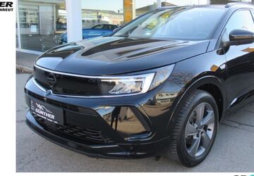 Opel Grandland (X) 23.150 km 21.990 &euro; Traunreut 83301