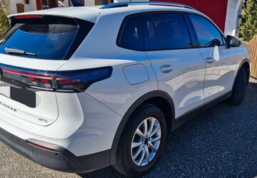 VW Tiguan 14.500 km 39.500 &euro; Garching Alz 84518