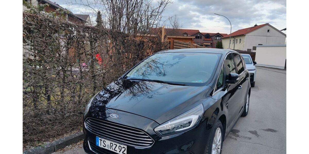 Ford S-Max 170.000 km 12.800 &euro; Traunreut 83301