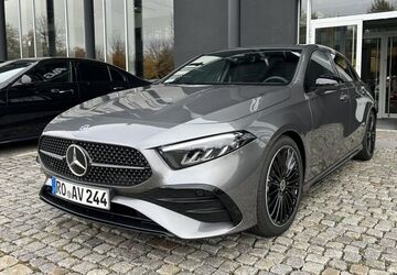 Mercedes-Benz A 180 8.000 km 33.800 &euro; Traunstein 83278