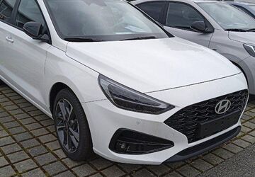Hyundai i30 3.976 km 23.899 &euro; Traunstein 83278