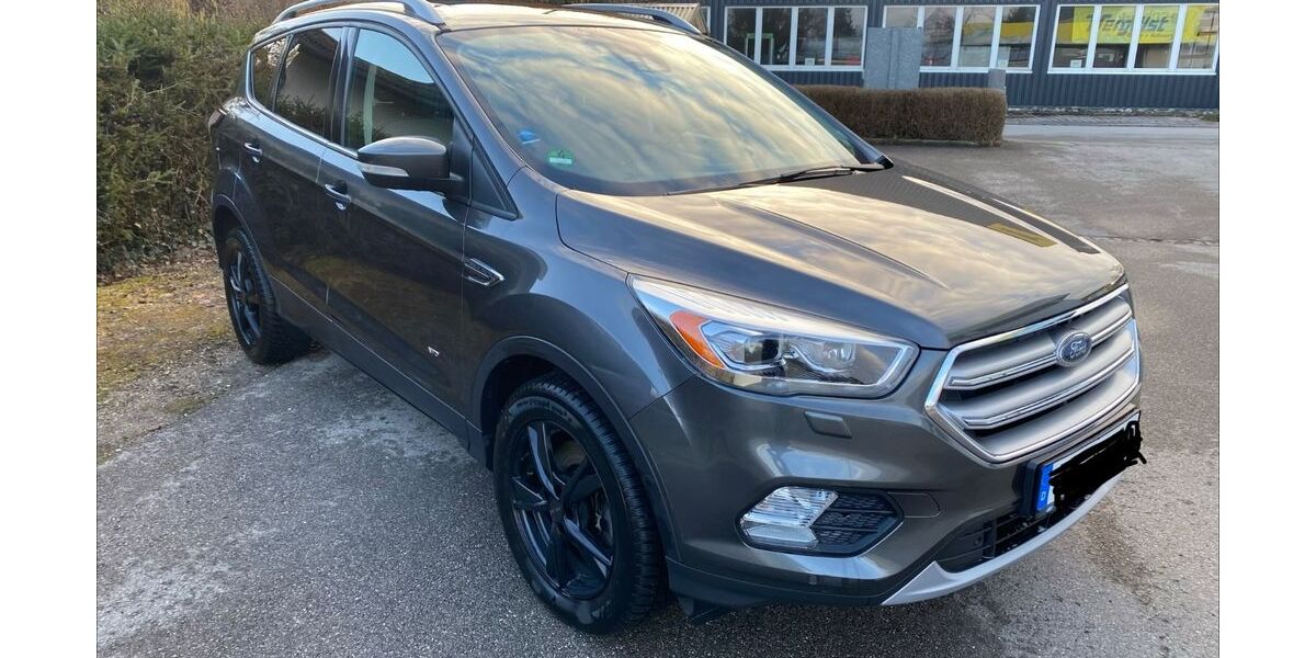 Ford Kuga 143.000 km 12.150 &euro; Inzell 83334