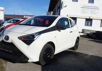 Toyota Aygo (X) 33.000 km 9.900 &euro; Siegsdorf 83313