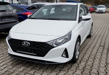 Hyundai i20 31.281 km 14.580 &euro; Traunstein 83278