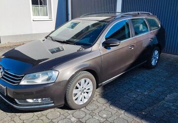 VW Passat Variant 244.537 km 6.490 &euro; Laufen 83410