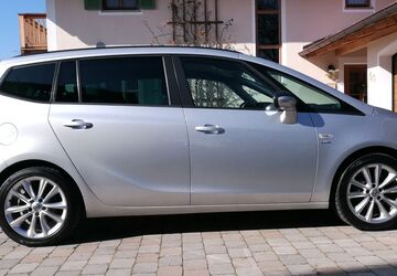 Opel Zafira Tourer 170.000 km 6.100 &euro; Fridolfing 83413