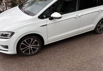 VW Golf Sportsvan 75.000 km 15.990 &euro; Bayerisch Gmain 83457