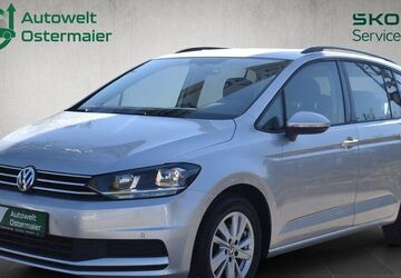 VW Touran 81.285 km 23.285 &euro; Tacherting 83342