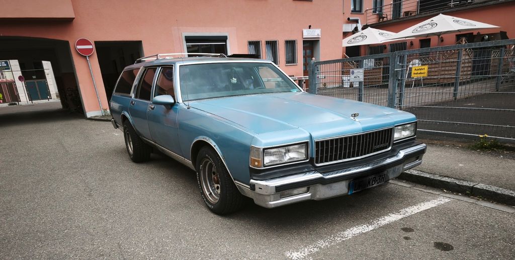 Chevrolet Caprice 1.234 km 11.111 &euro; Laufen 83410