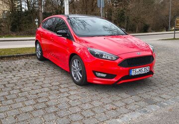 Ford Focus 121.000 km 9.900 &euro; Palling 83349