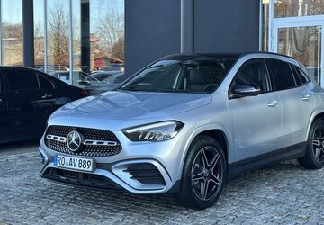 Mercedes-Benz GLA 200 8.000 km 45.500 &euro; Traunstein 83278