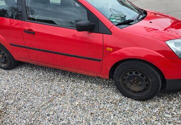 Ford Fiesta 176.000 km 650 &euro; Übersee 83236