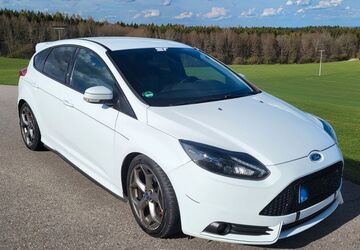 Ford Focus 140.000 km 9.400 &euro; Traunstein 83278